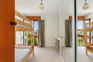 Spacious Tamarama Home 200m to Beach
