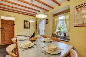 3 Bed in Padstow oc-p00308