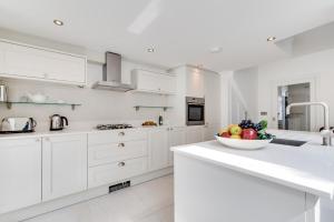 4 Bed in Padstow oc-p00718