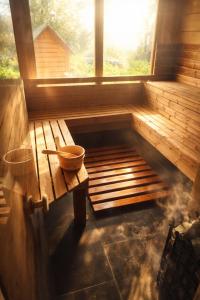 Osada Brzeziny - 25 minut od Warszawy - sauna, balia z jacuzzi, basen, altana, grill, ogród, ognisko