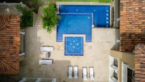 Casa Zafiro 7 bdrs private pool in Los Suenos