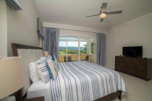 Colina 7C 3 bdr Garden View in Los Suenos