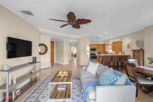 Del Mar 5F 3 bdr Garden View in Los Suenos