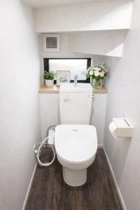 Prime Shinjuku - 12min to Kabukicho - Quiet Park Area - Entire House - 3BD 6Beds - 70 sqm 750 sqft