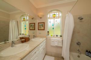 Colina 8E 2 bdr Garden View in Los Suenos