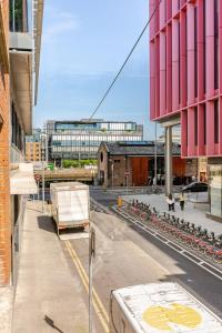 Stylish Central Dublin Apt Free Private Parking