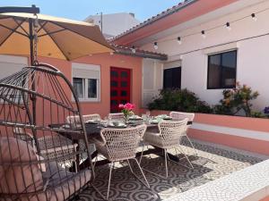 Cantinho das Rosas - Beach 500m away