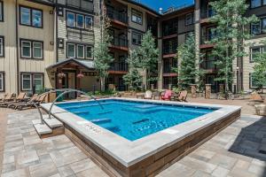 Fraser Crossing 1BR Condo | Hot Tub Access + Walk to Lifts