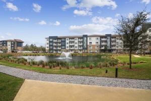 Landing Apartments - The 52