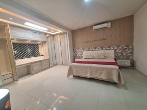 Casa 1,5 km da praia do Araçagy com piscina