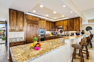 2BR ocean and sunset views in Mauna Lani point