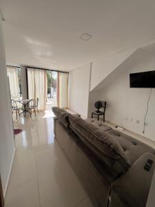 Apartamento completo a 900 metros da praia