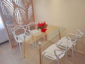 New Elegant Studio with Pool, Garden & Comfort