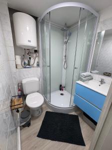 Duplex near Brussels Airport with washing machine