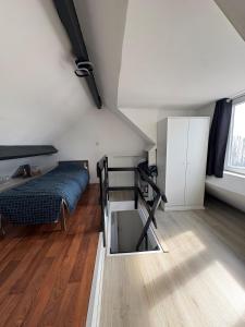 Duplex near Brussels Airport with washing machine