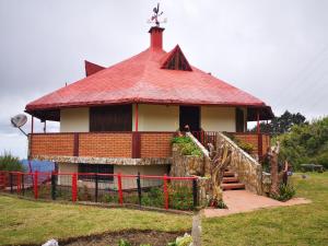 Agradable cabaña en mágica montaña coloniera