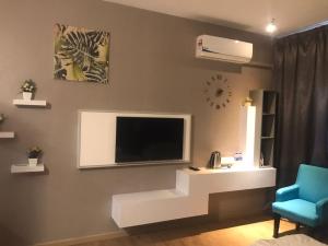 Mikayla Suite
