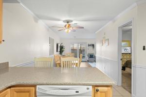 San Remo 108 Ocean-Block 2BR Condo Pool Access Private Patio & Parking