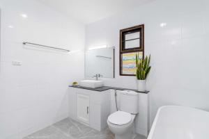 V278 Quiet Poolside 3BR Villa for Relaxed Stays