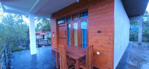 Nine Arch Wood Cabin