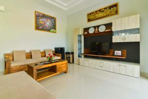 Banyu Riris Villa Lovina Private Villa