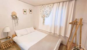 Lux Namsan View Rooftop Villa with Massage Chair