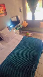 Emerald Green Family Haven!