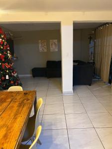 Casa tranquila em Ilhabela a 200m da praia