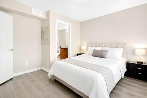 Modern 4BR Ottawa Townhouse Free Parking