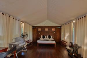 Wild Trails Yala by Suri