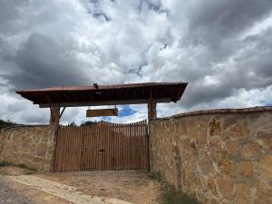 Entre Rocas y Cristales