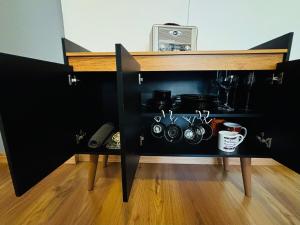 apartamento com ar, streamings, confortável, 200 m da Praia de Copacabana