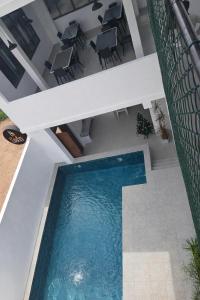 Ceylon Lodge - Airport Transit Hostel