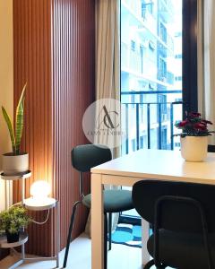 Cozy staycation 1BR with WiFi, Netflix and more at Shore 3 MOA