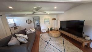 Indys Beach House By Holidayco