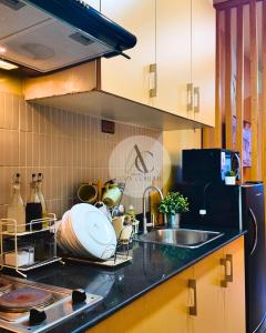 Sea Residence 1BR unit 5 to 10 min walk to MOA