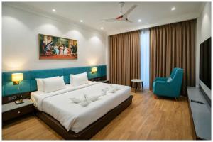 Hotel Mindass Grand Near Sri Krishna Janambhoomoi - Restaurant & Parking &Fully Air conditioning Luxuary Room - Top Rated Hotel In Mathura