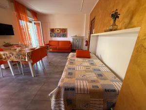 Modern two-room apartment with balconies, parking and 6 seats