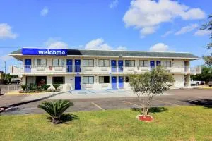 Motel 6-Kingsville, TX - Bishop