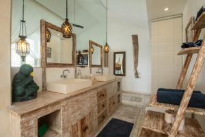 Villa Bella Seseh, 3-Br With Private Pool