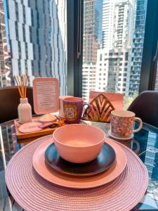 Chic 2BR 1Bath Apt in Melbourne CBD