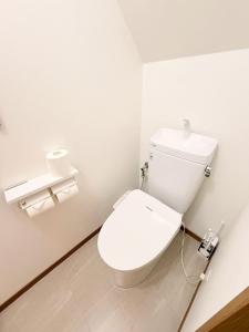 2025全新裝潢 一線直達天王寺 梅田 難波 日本橋 奈良 鶴橋車站3分鐘 有車位 喵居鶴橋包棟民宿