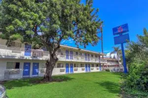 Motel 6-Chino, CA - Los Angeles Area - Монклер