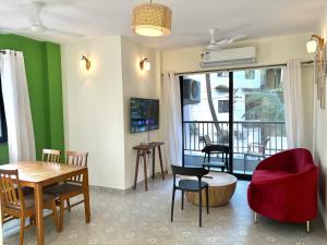 Peaceful 1BHK Velvet Themed Apartment in Candolim - Walk to Beach