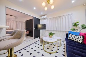 LADYS NIGHT -2mins to USJ- 大阪