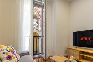New apartment in Cascorro square Madrid center