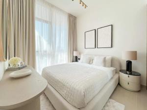 Dubai Premium 2BR with Private Pool and Balcony!
