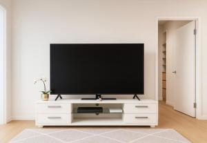 Surfers paradise Luxury 2BR River View Retreat