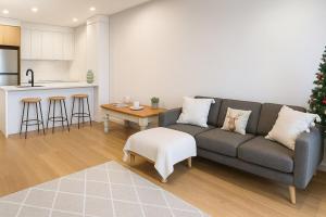 Surfers paradise Luxury 2BR River View Retreat