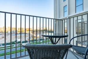 Steps from Dubai Hills Mall, Near Scenic Park, and Easily Connected to Dubai Top Attractions - Socio Tower 1, Dubai Hills by Deluxe Holiday Homes